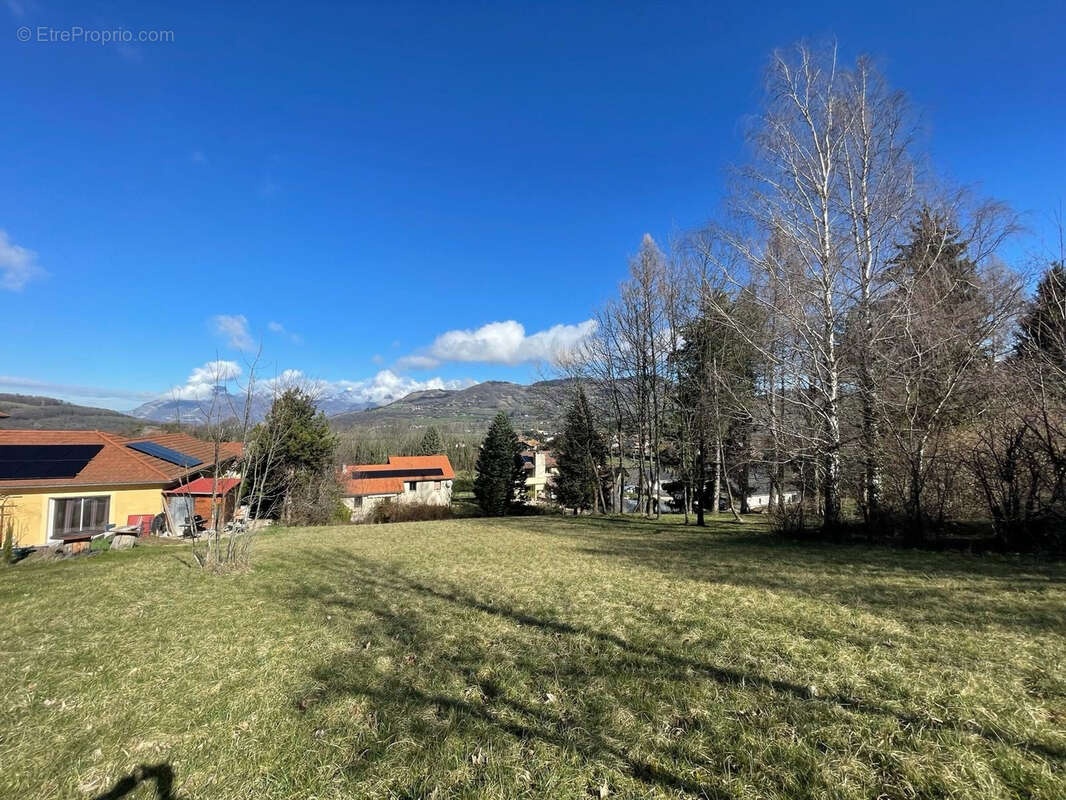 Terrain à BRIE-ET-ANGONNES
