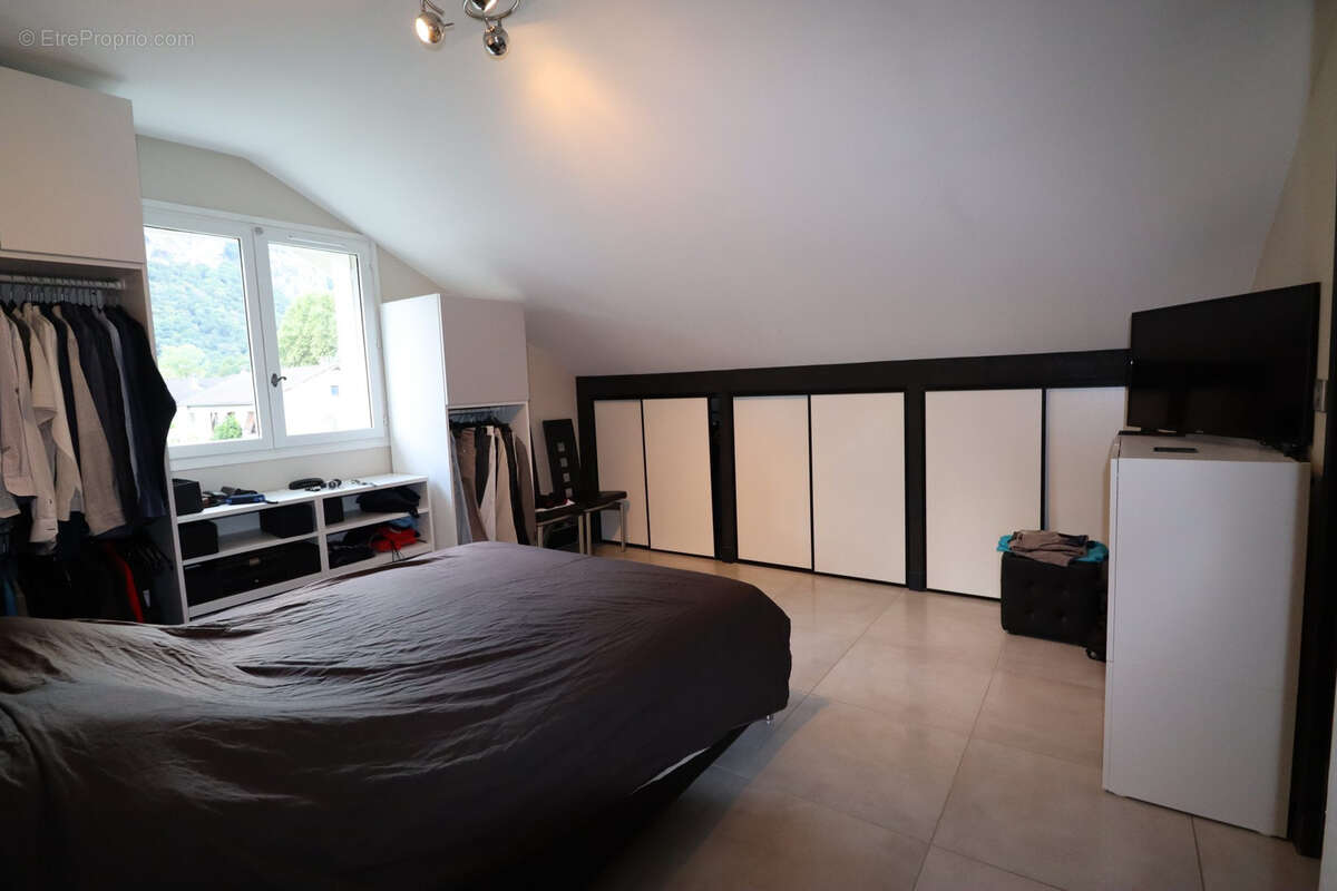 Appartement à SASSENAGE