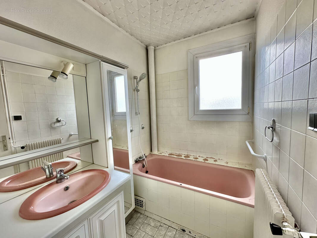 Appartement à FONTAINE