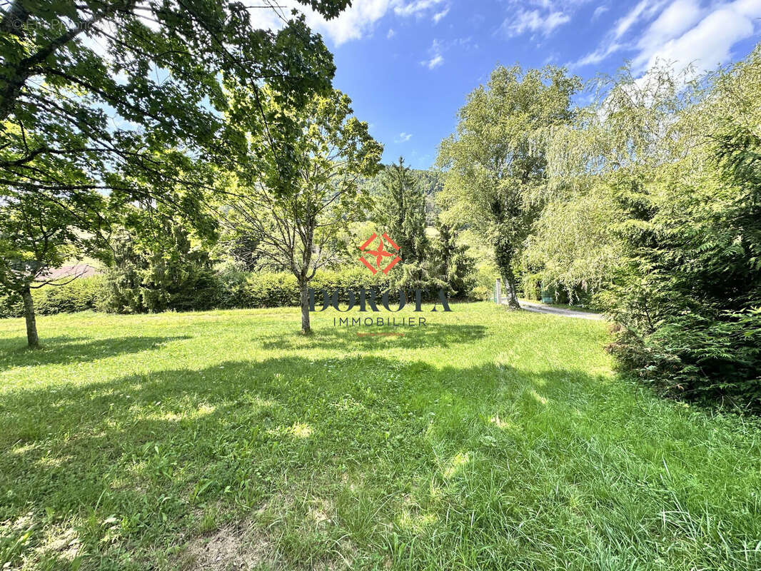 Terrain à SAINT-PIERRE-D&#039;ALLEVARD