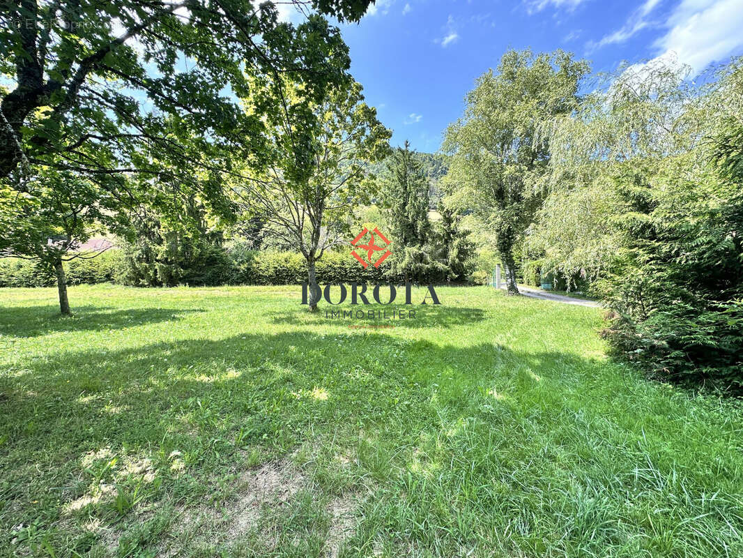 Terrain à SAINT-PIERRE-D&#039;ALLEVARD