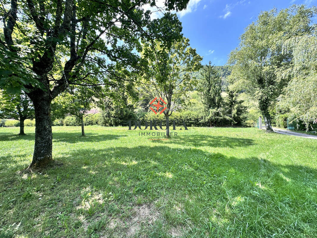 Terrain à SAINT-PIERRE-D&#039;ALLEVARD