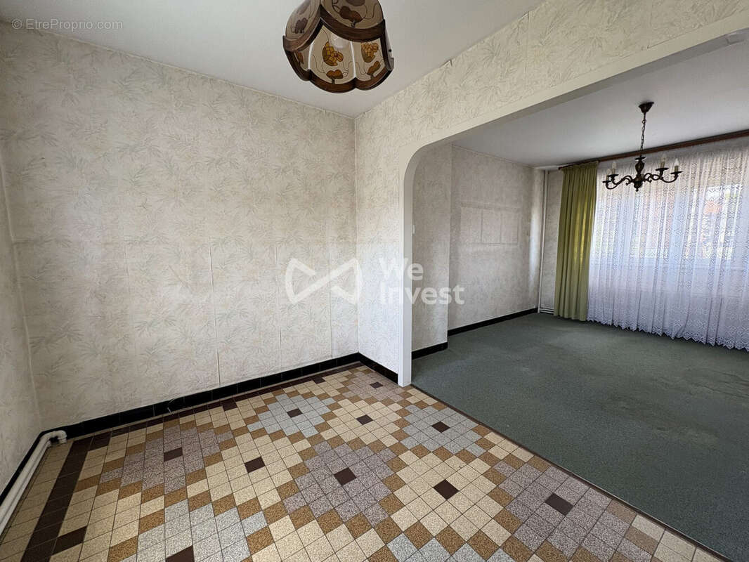 Maison à AULNOYE-AYMERIES