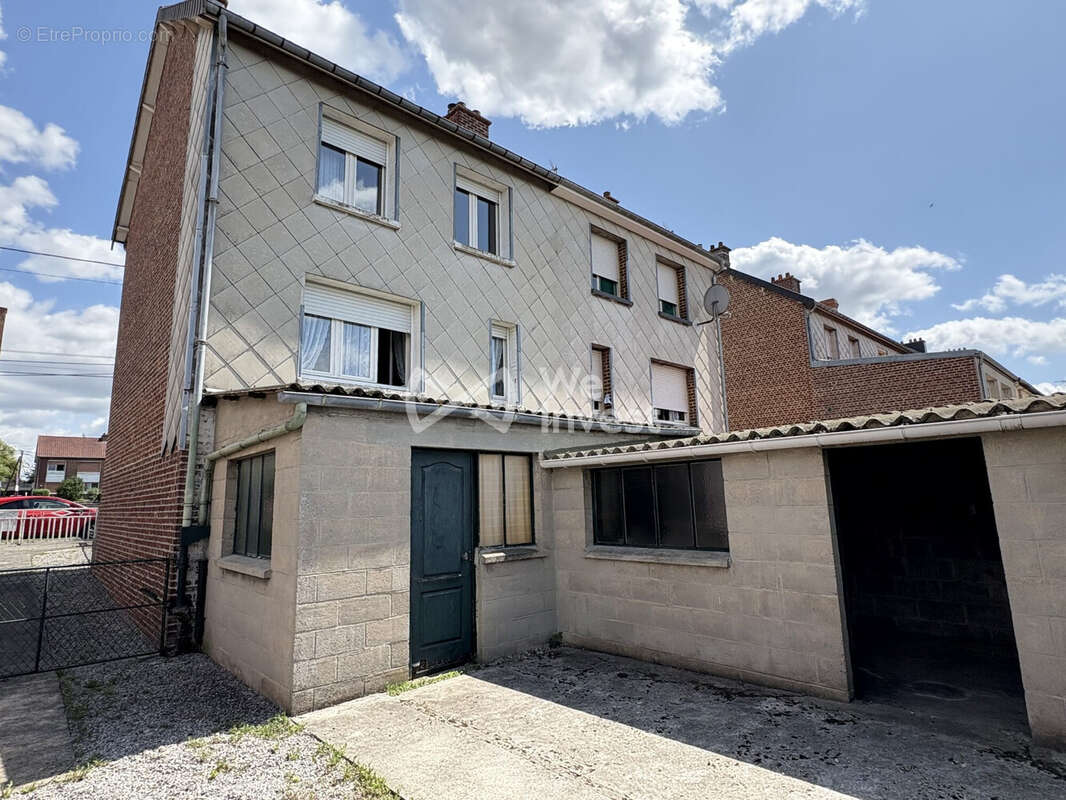 Maison à AULNOYE-AYMERIES