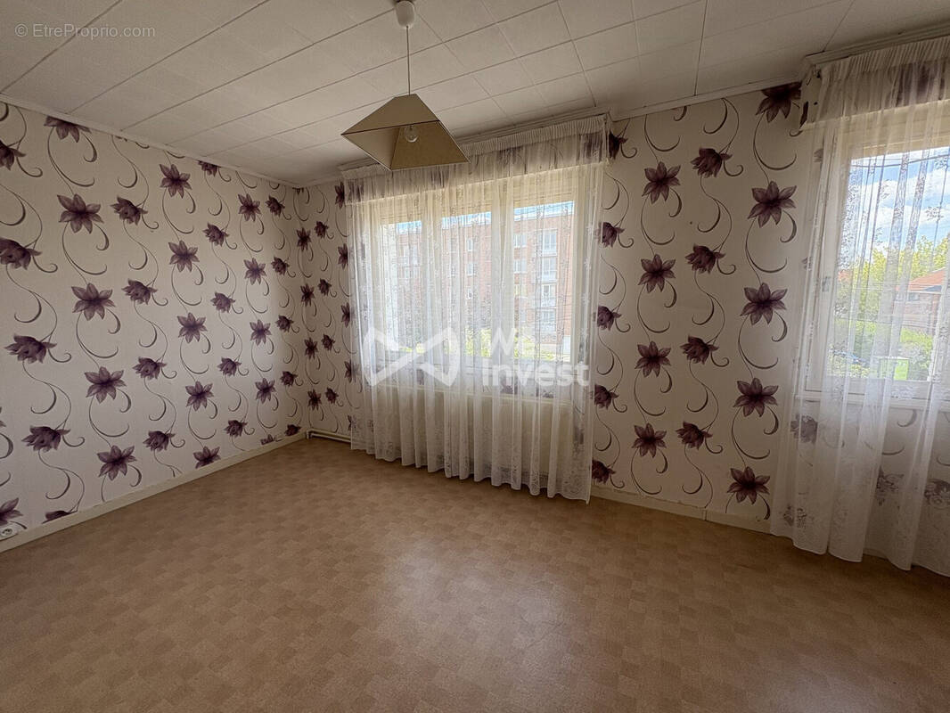 Maison à AULNOYE-AYMERIES