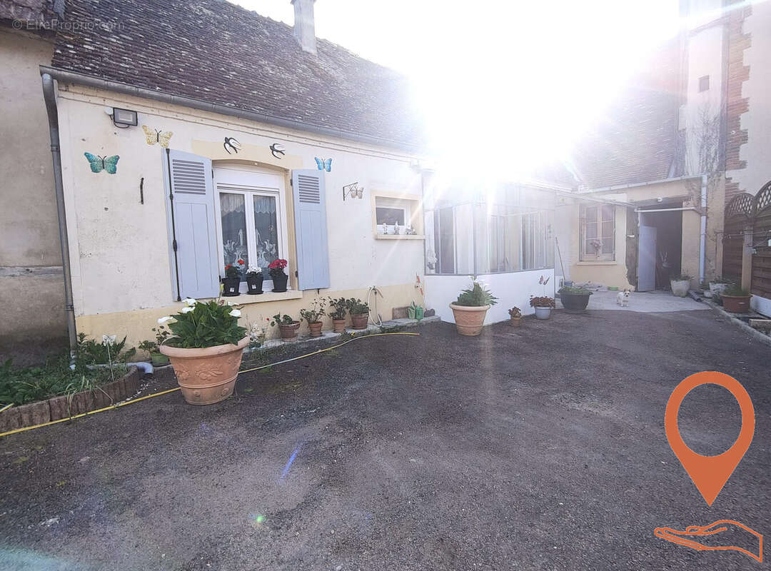 Maison à CERNOY-EN-BERRY