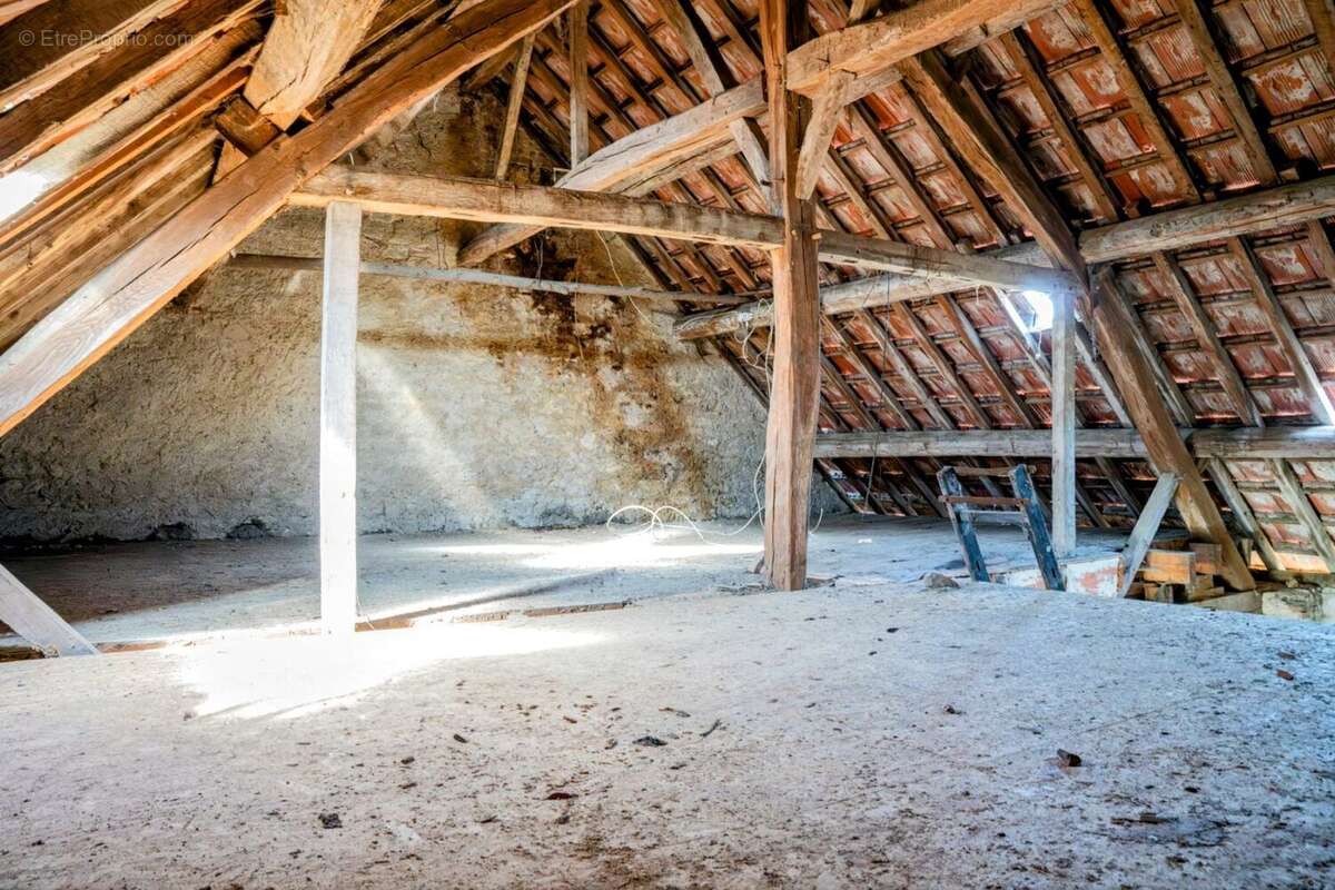 Maison à PONTAILLER-SUR-SAONE