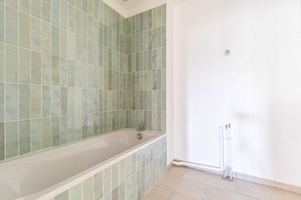 Maison à VILLENAVE-D&#039;ORNON