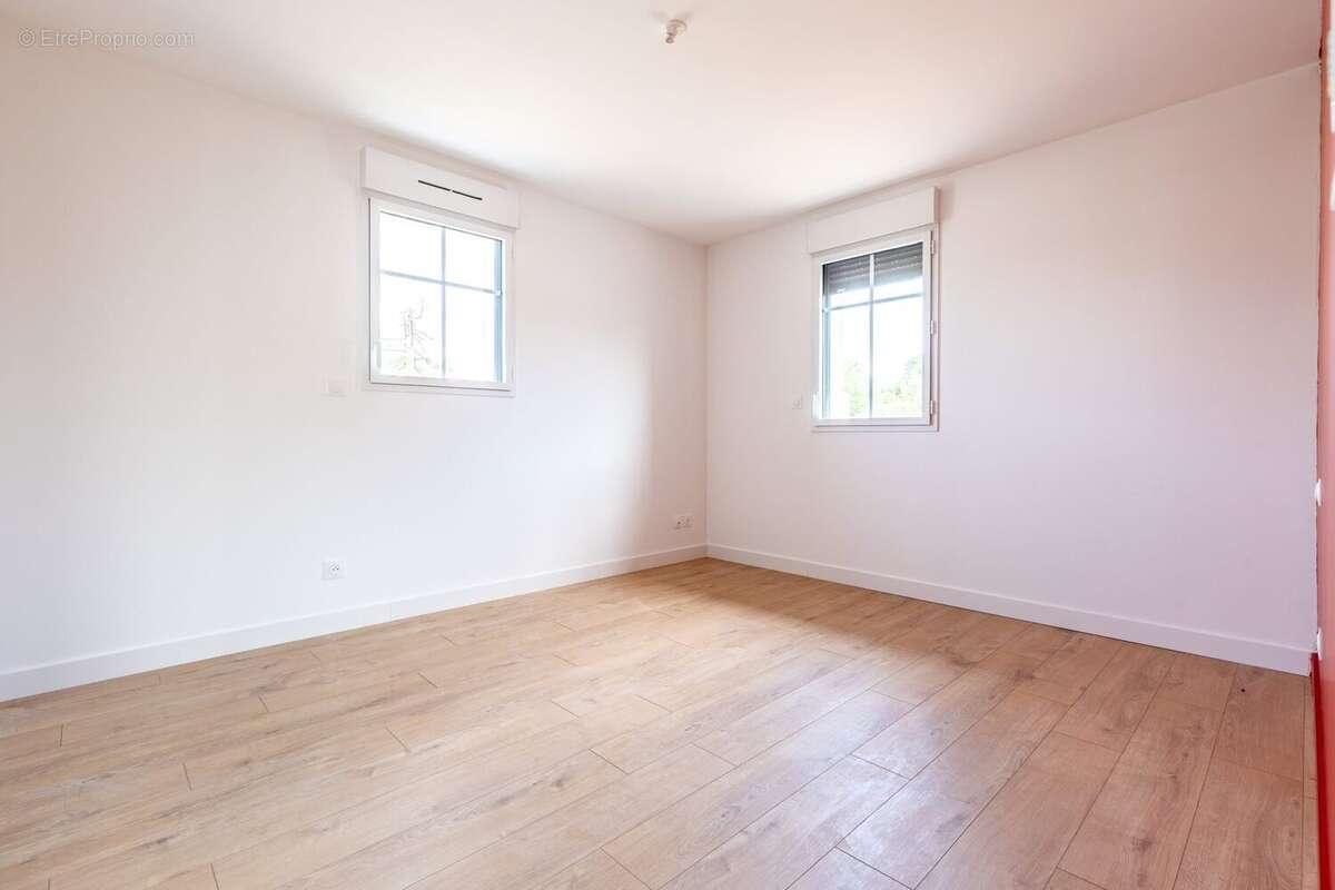 Maison à VILLENAVE-D&#039;ORNON