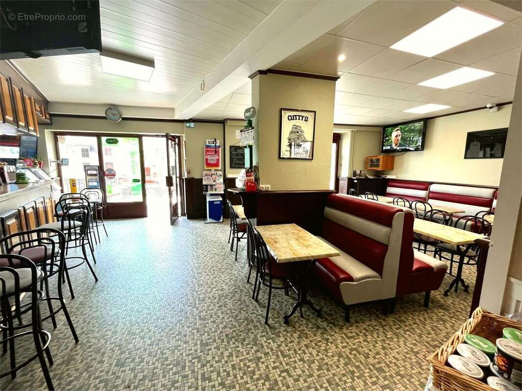 Commerce à SAINT-ALBAN-SUR-LIMAGNOLE