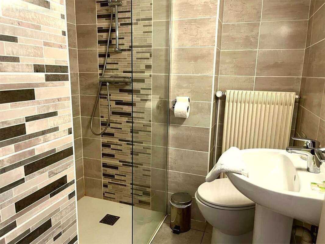 Commerce à SAINT-ALBAN-SUR-LIMAGNOLE