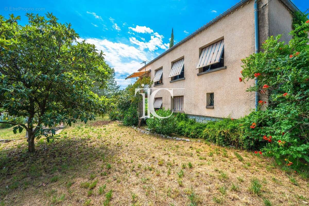 Maison à SAINT-PAUL-LE-JEUNE