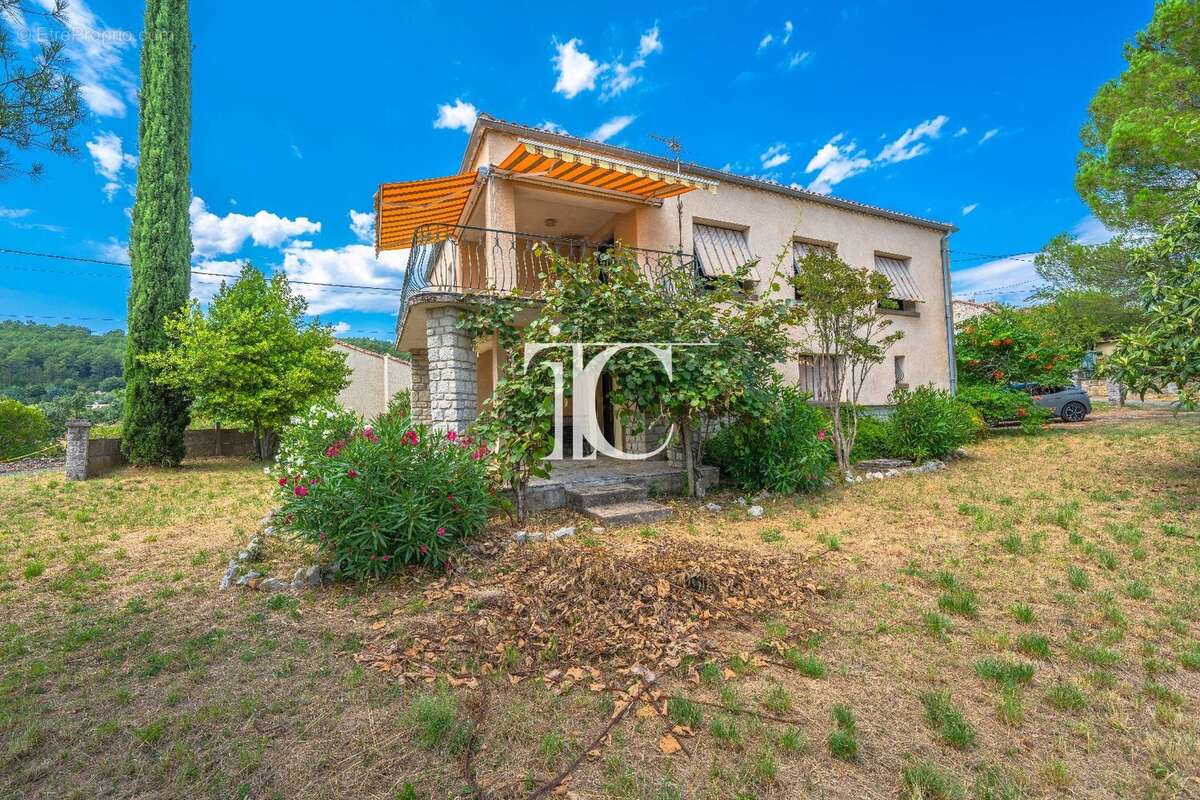 Maison à SAINT-PAUL-LE-JEUNE