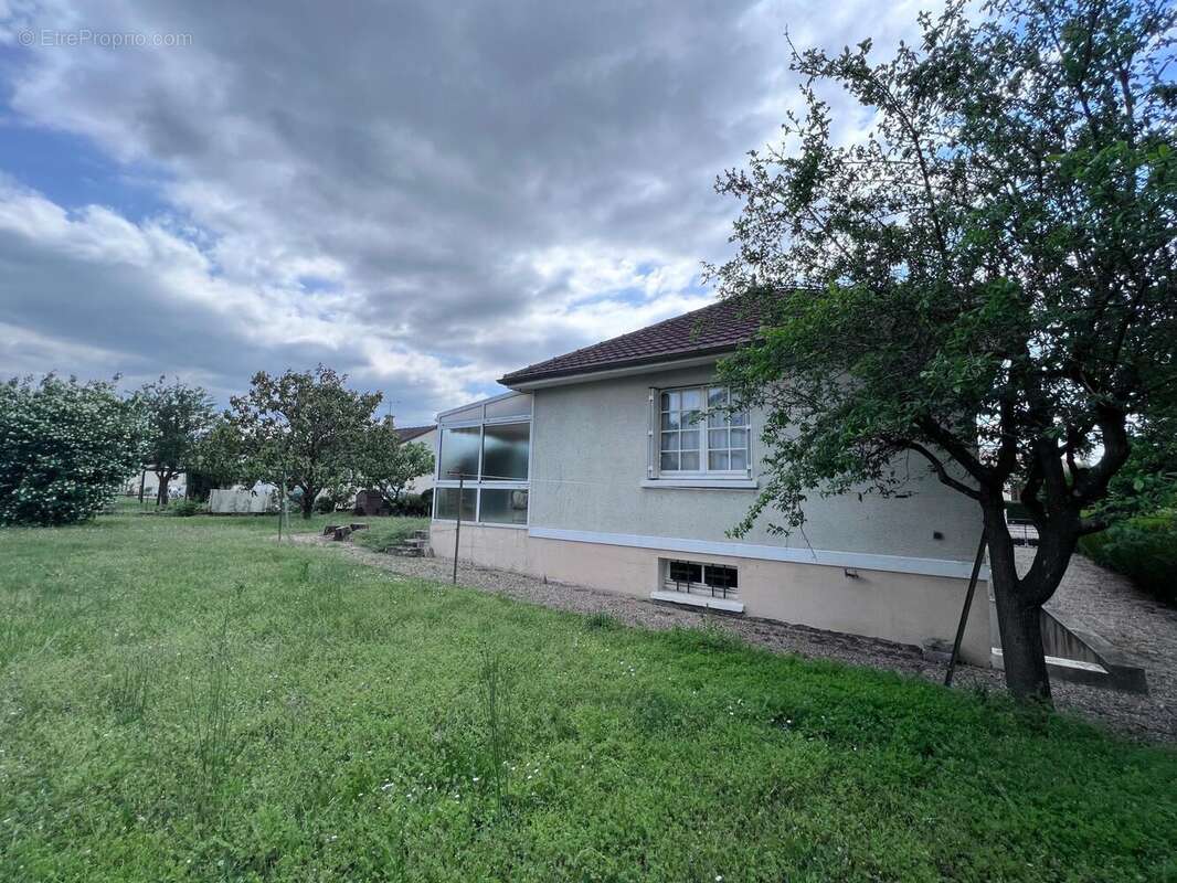 Photo 4 - Maison à LES ORMES