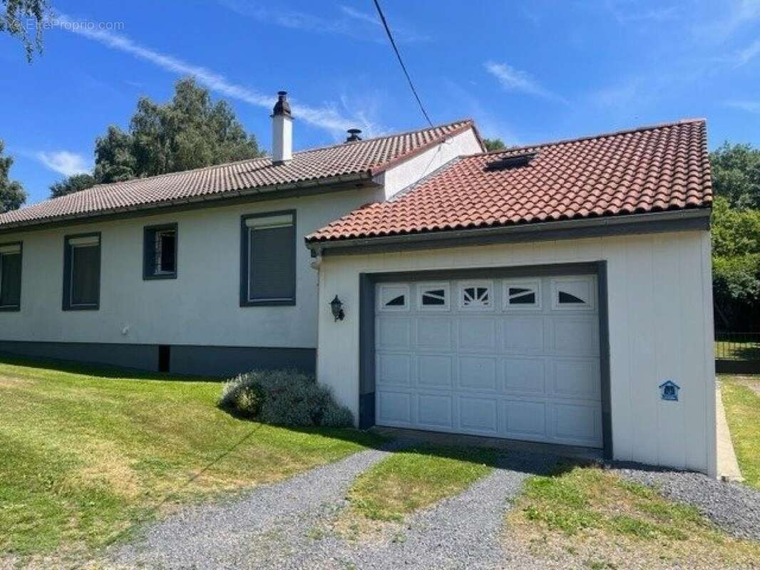 Photo 4 - Maison à SAINT-GENES-CHAMPANELLE