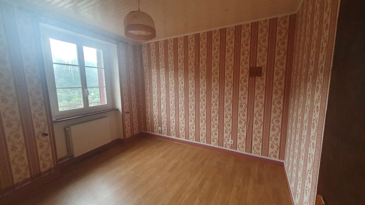 Maison à FERRIERES-SAINT-MARY