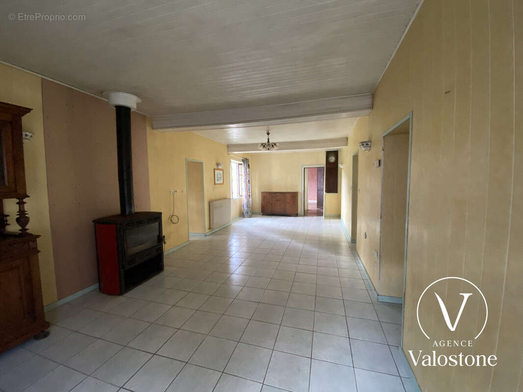 Maison à PUJO-LE-PLAN