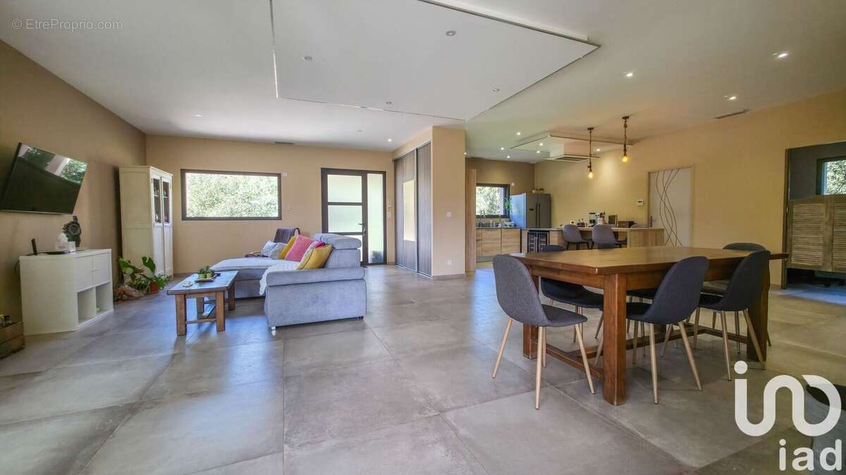 Photo 6 - Maison à MEJANNES-LE-CLAP