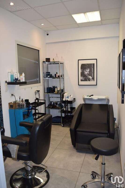 Photo 5 - Commerce à SORGUES