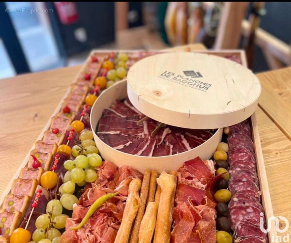 Photo 5 - Commerce à CASTRIES