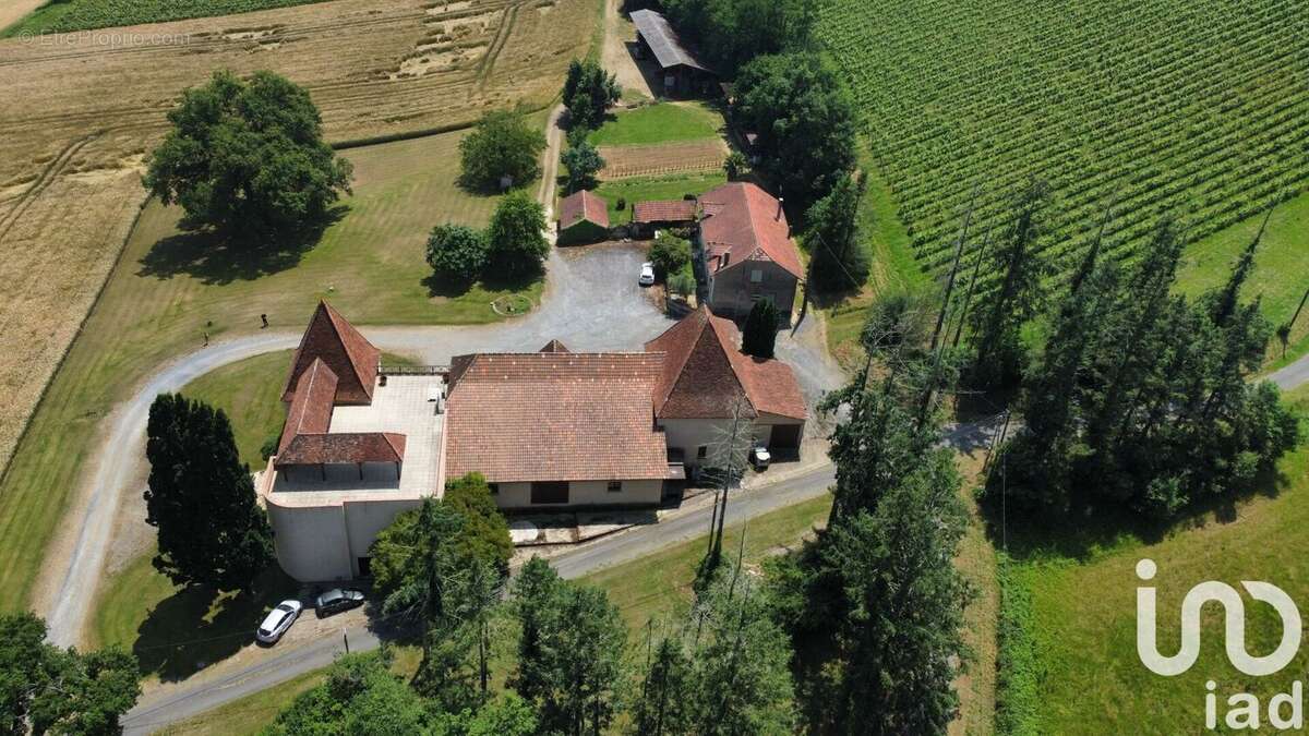 Photo 9 - Maison à AURIONS-IDERNES