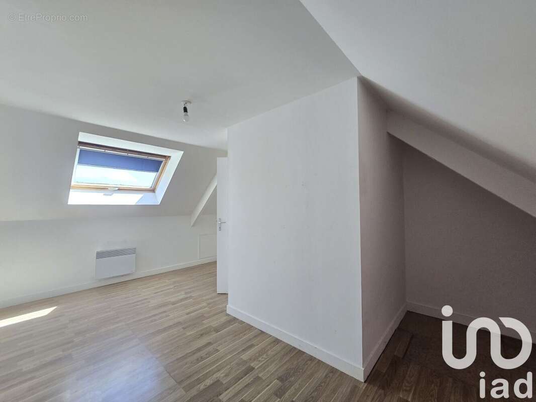 Photo 8 - Maison à LA CHAPELLE-SAINT-MESMIN