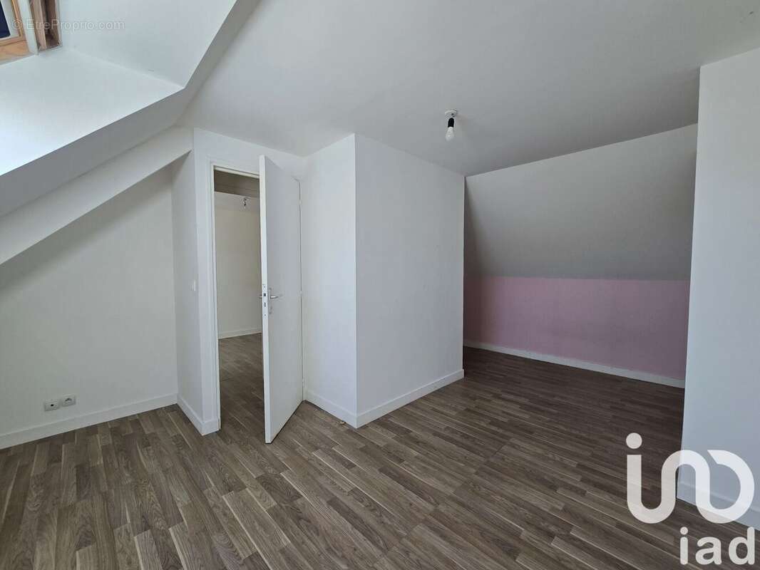 Photo 9 - Maison à LA CHAPELLE-SAINT-MESMIN