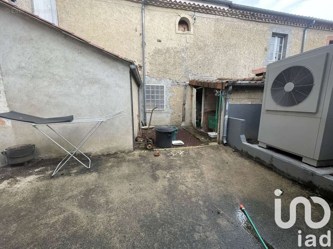 Photo 7 - Maison à BUSSIERE-POITEVINE