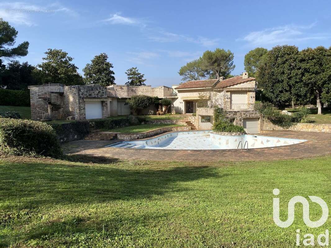 Photo 2 - Maison à MOUGINS