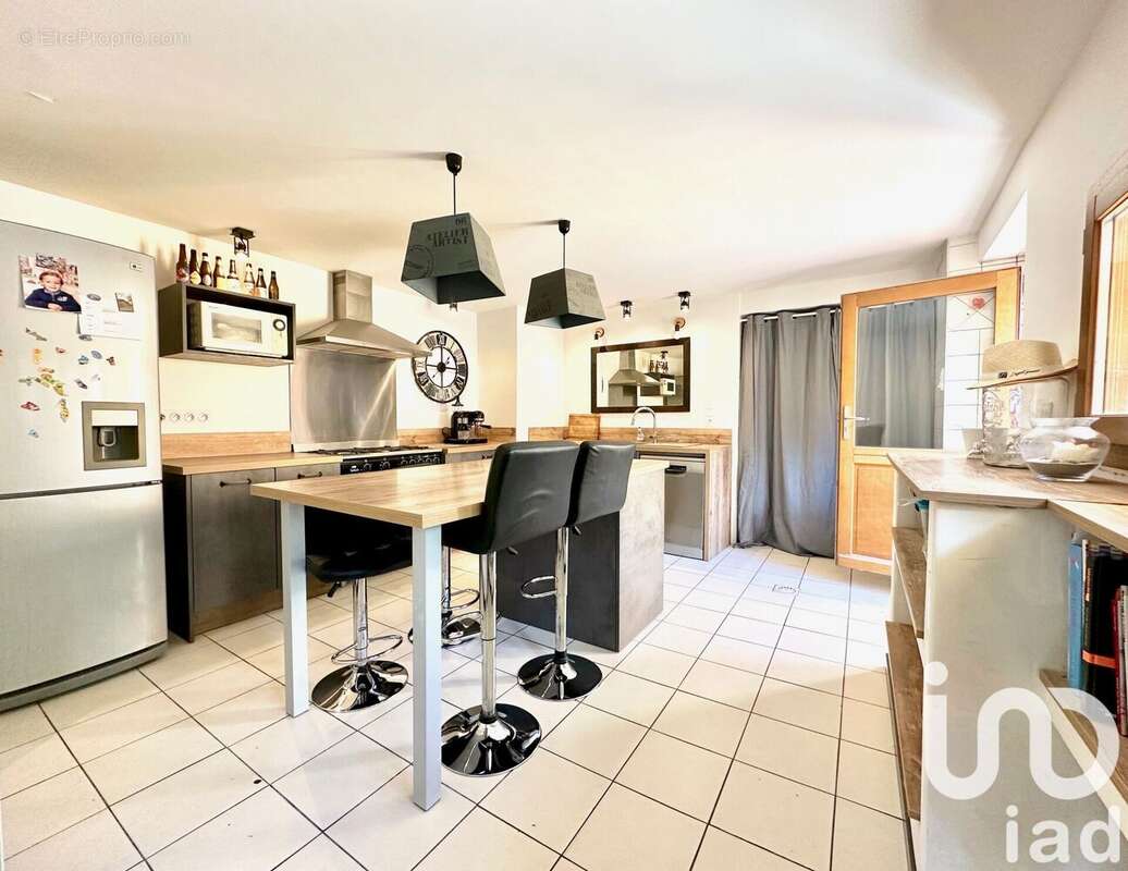 Photo 3 - Maison à CAMARET-SUR-AIGUES