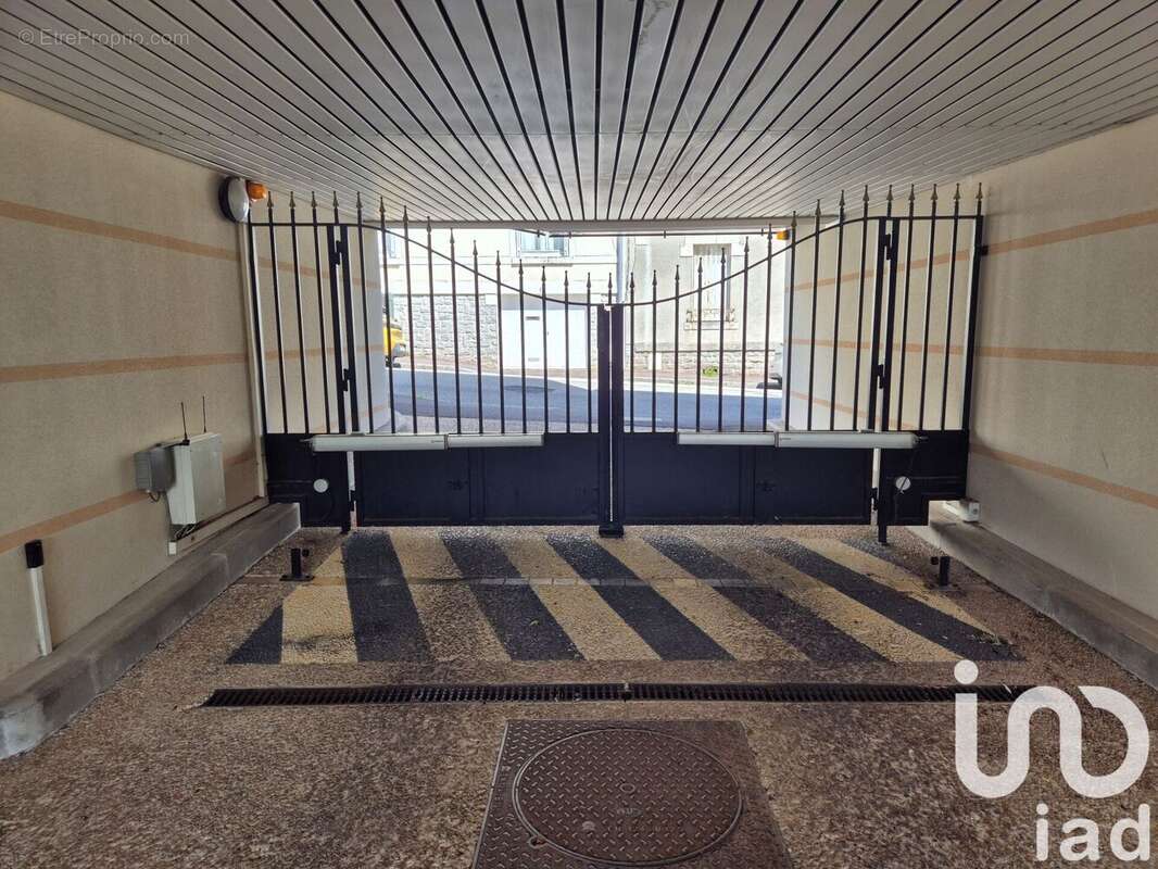 Photo 7 - Parking à LIMOGES