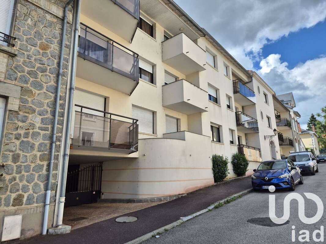 Photo 8 - Parking à LIMOGES