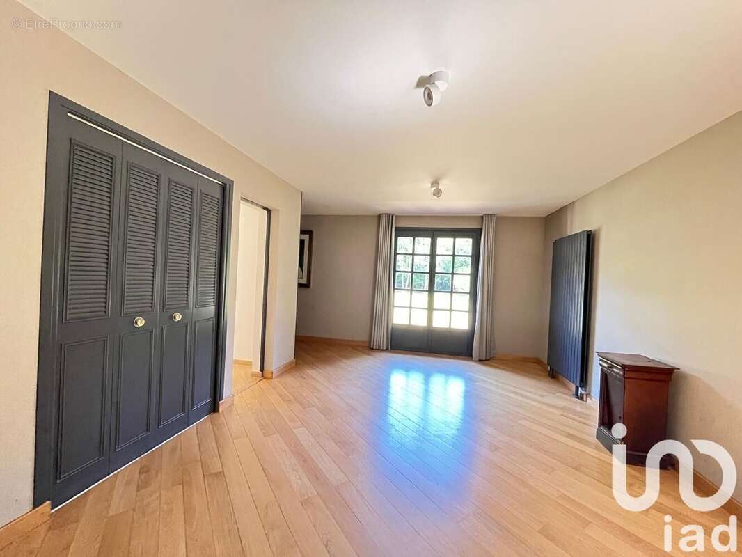 Photo 8 - Maison à LA VENDUE-MIGNOT