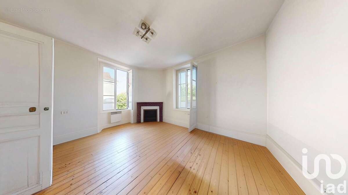 Photo 4 - Maison à MONTEREAU-FAULT-YONNE