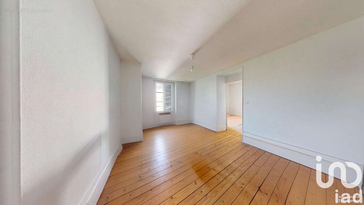 Photo 5 - Maison à MONTEREAU-FAULT-YONNE