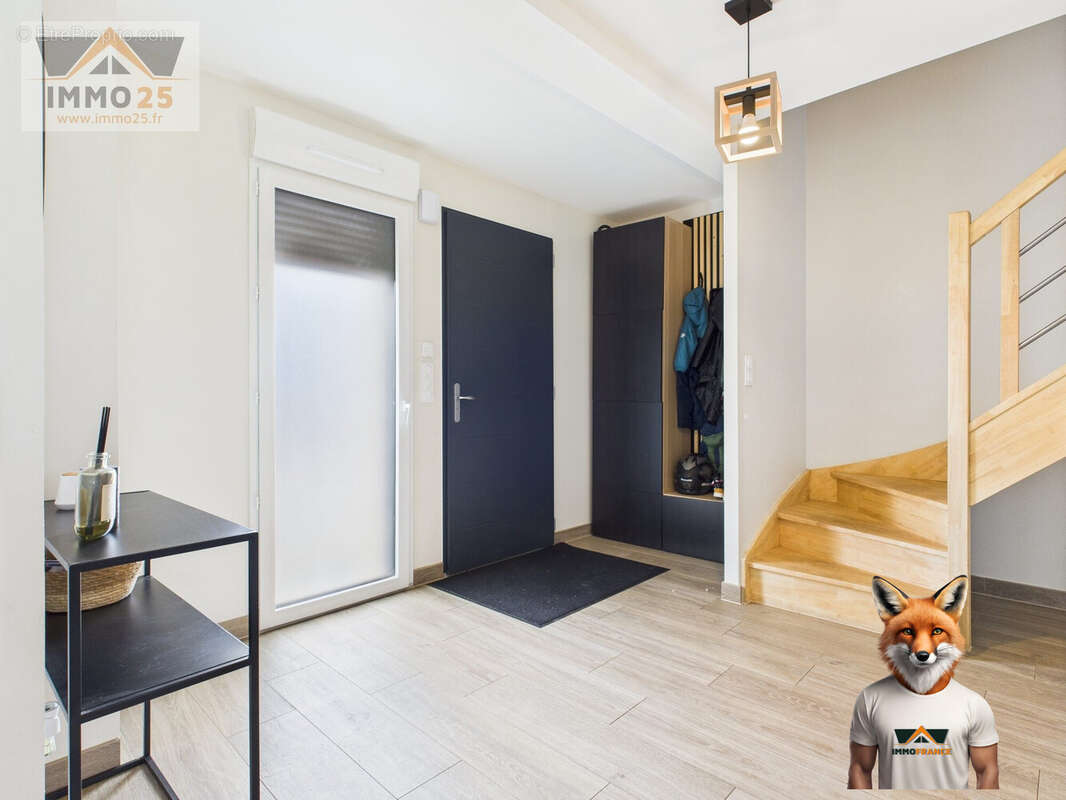 Entrée - Maison à MOUTHE