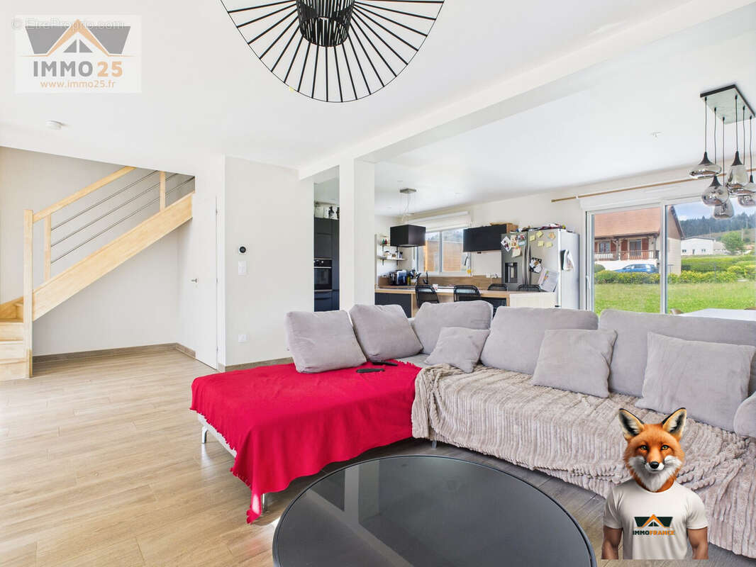 Pièce de vie - Maison à MOUTHE