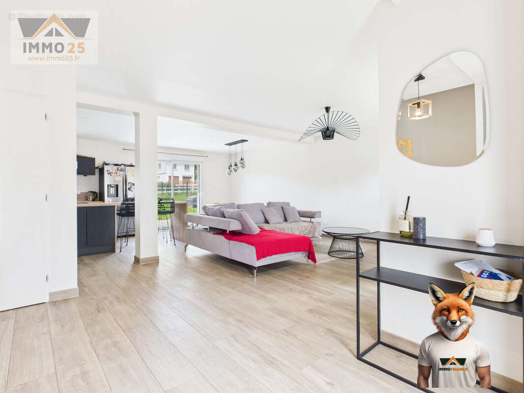 Pièce de vie - Maison à MOUTHE