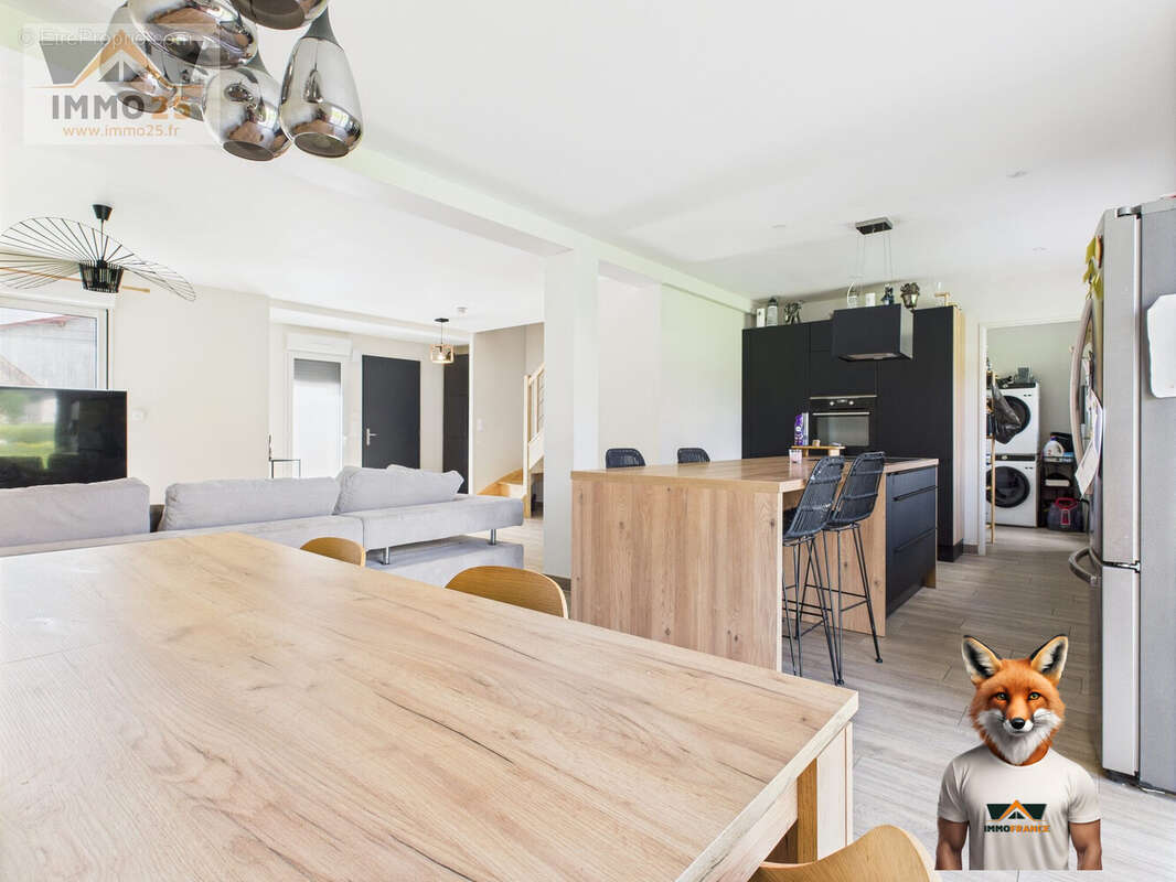 Vue salle à manger - Maison à MOUTHE