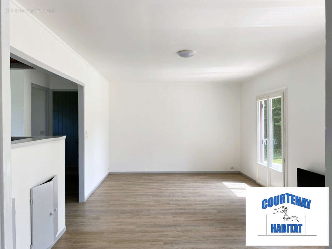Maison à COURTENAY