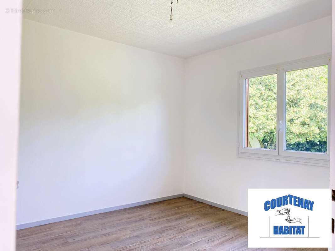 Maison à COURTENAY