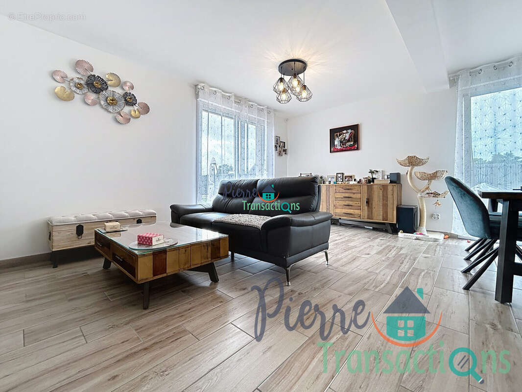 Maison à SAINT-MAURICE-D&#039;ETELAN