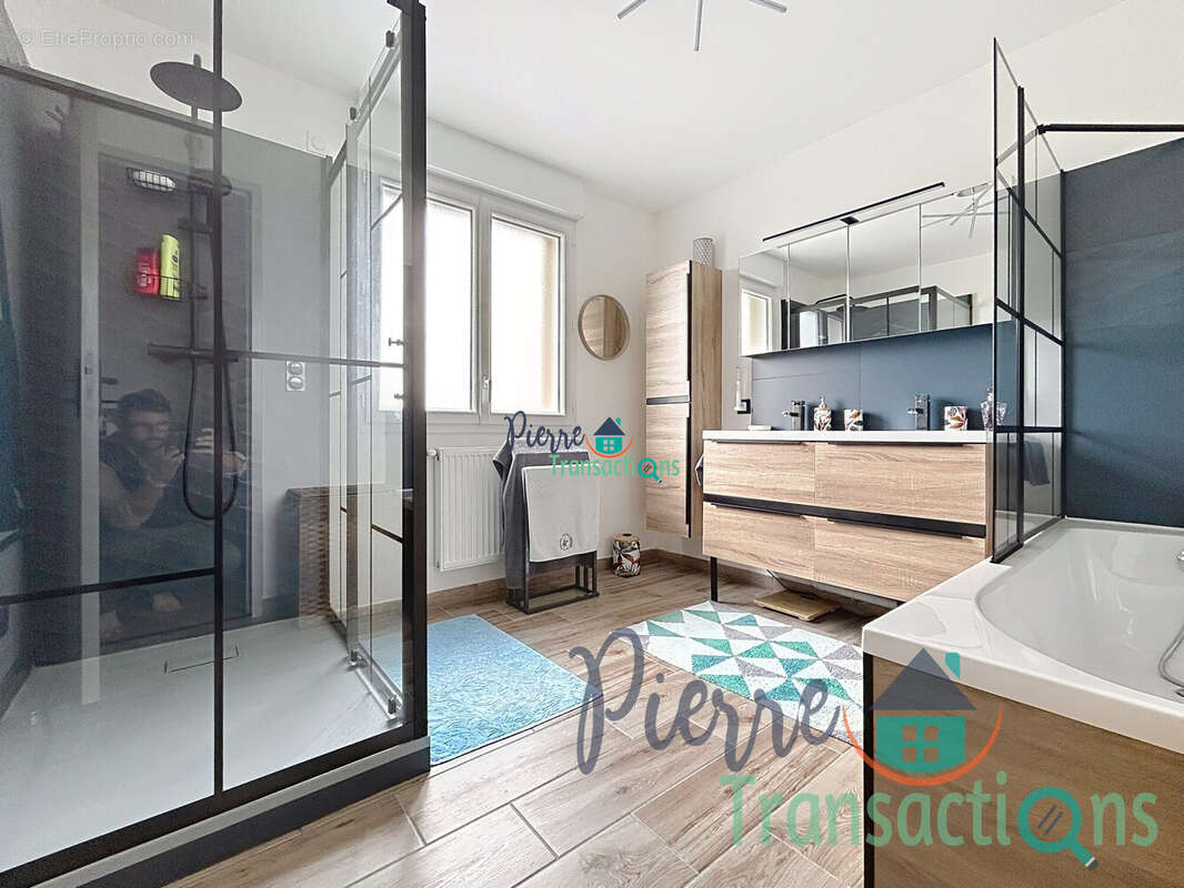 Maison à SAINT-MAURICE-D&#039;ETELAN