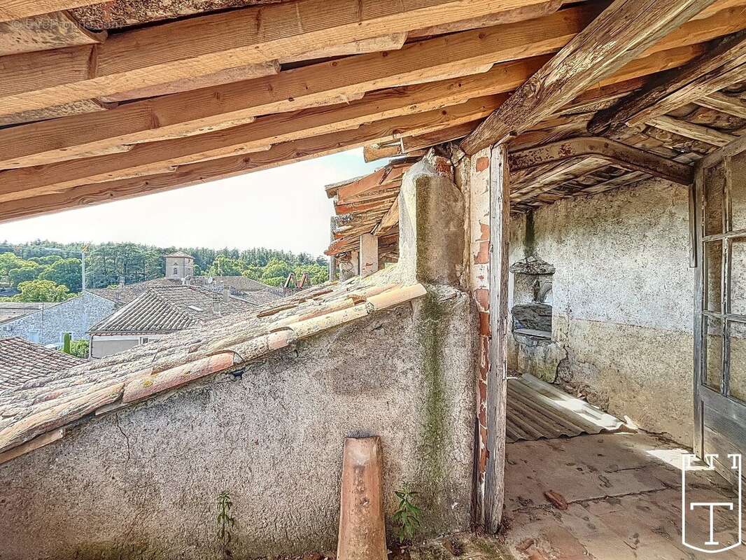 Maison à SAINT-ALBAN-AURIOLLES