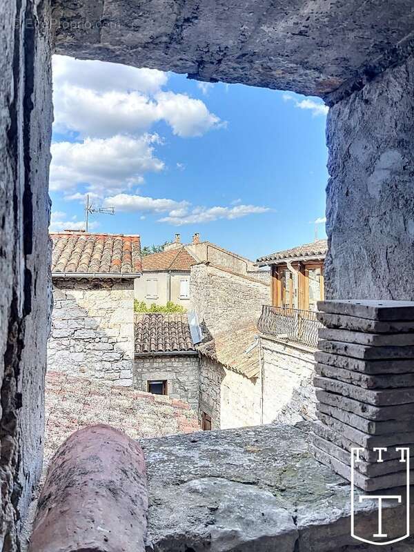 Maison à SAINT-ALBAN-AURIOLLES