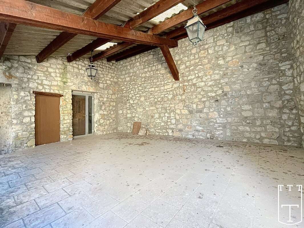 Maison à SAINT-ALBAN-AURIOLLES