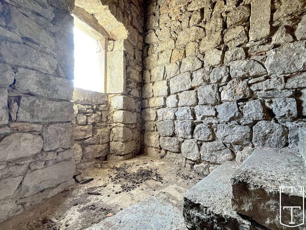 Maison à SAINT-ALBAN-AURIOLLES