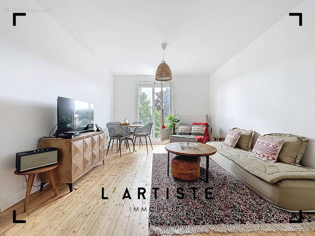 Appartement à SAINT-ETIENNE-DU-ROUVRAY