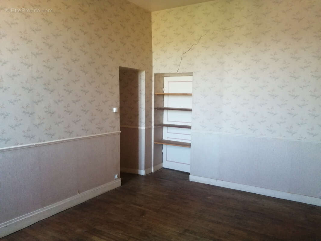 Maison à LA TOUR-BLANCHE