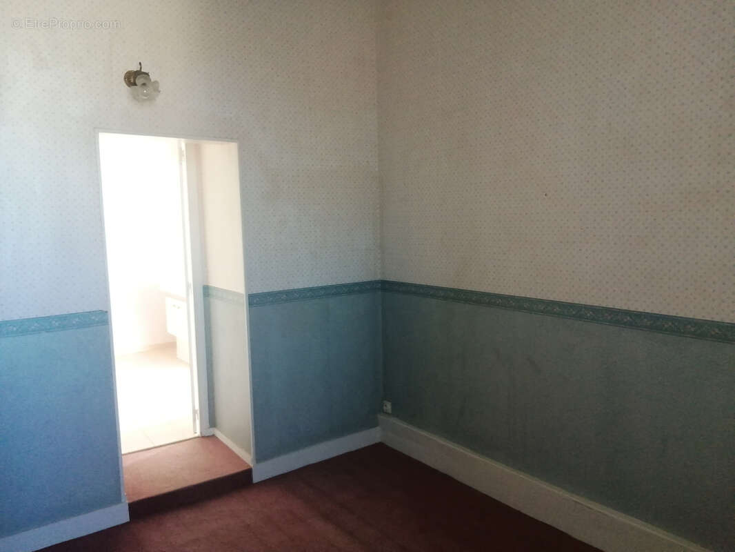 Maison à LA TOUR-BLANCHE